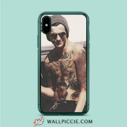 Punk Louis Tomlinson iPhone XR Case