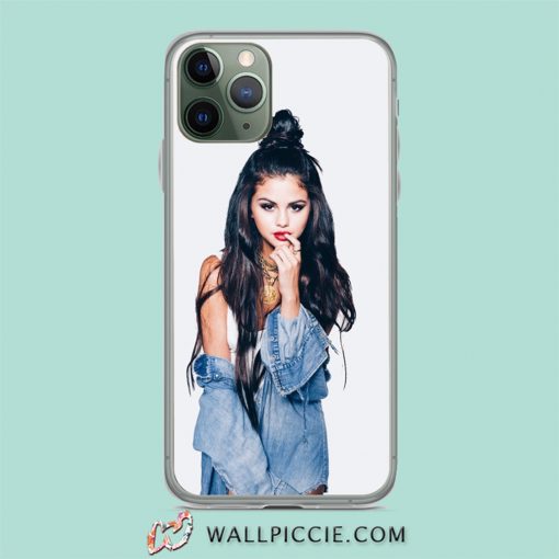 Selena Gomez Cute Face iPhone 11 Case